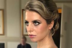 Glam makeup and chic bridal hair