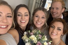 Bridal selfie time!