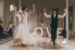 How amazing is this image of bride Hannah dancing with her dad?  I