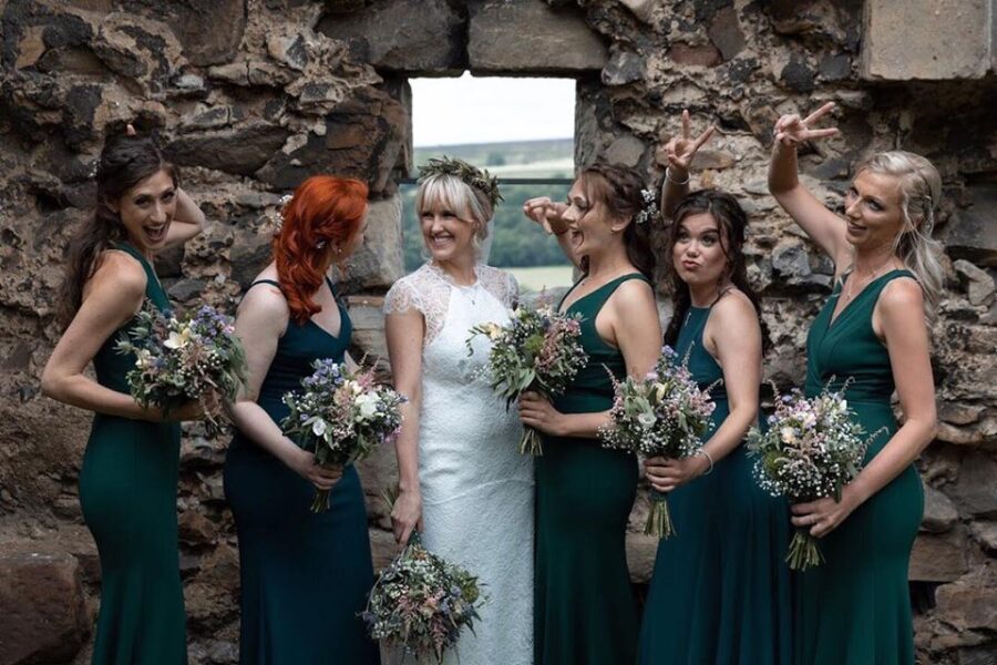 Pretty bridal party makeup for these bridesmaids who all chose a natural makeup style 